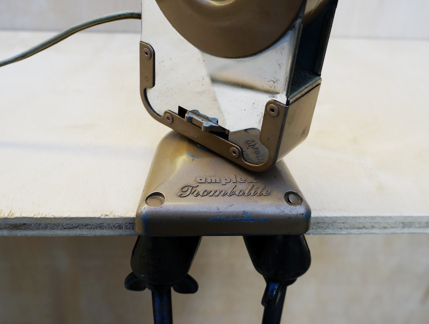telescoping lamp